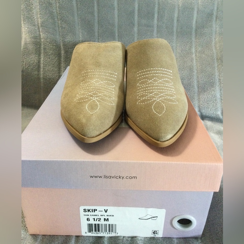 Lisa-Vivcky Women's Tan Suede Pointed Slip-On Mules - Picture 2 of 9